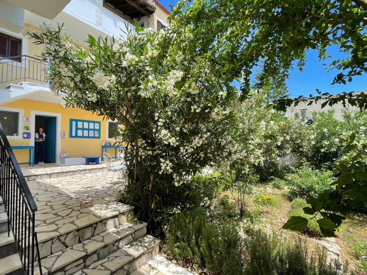 Sunflower Apartments & Studios Kassiopi Exterior photo