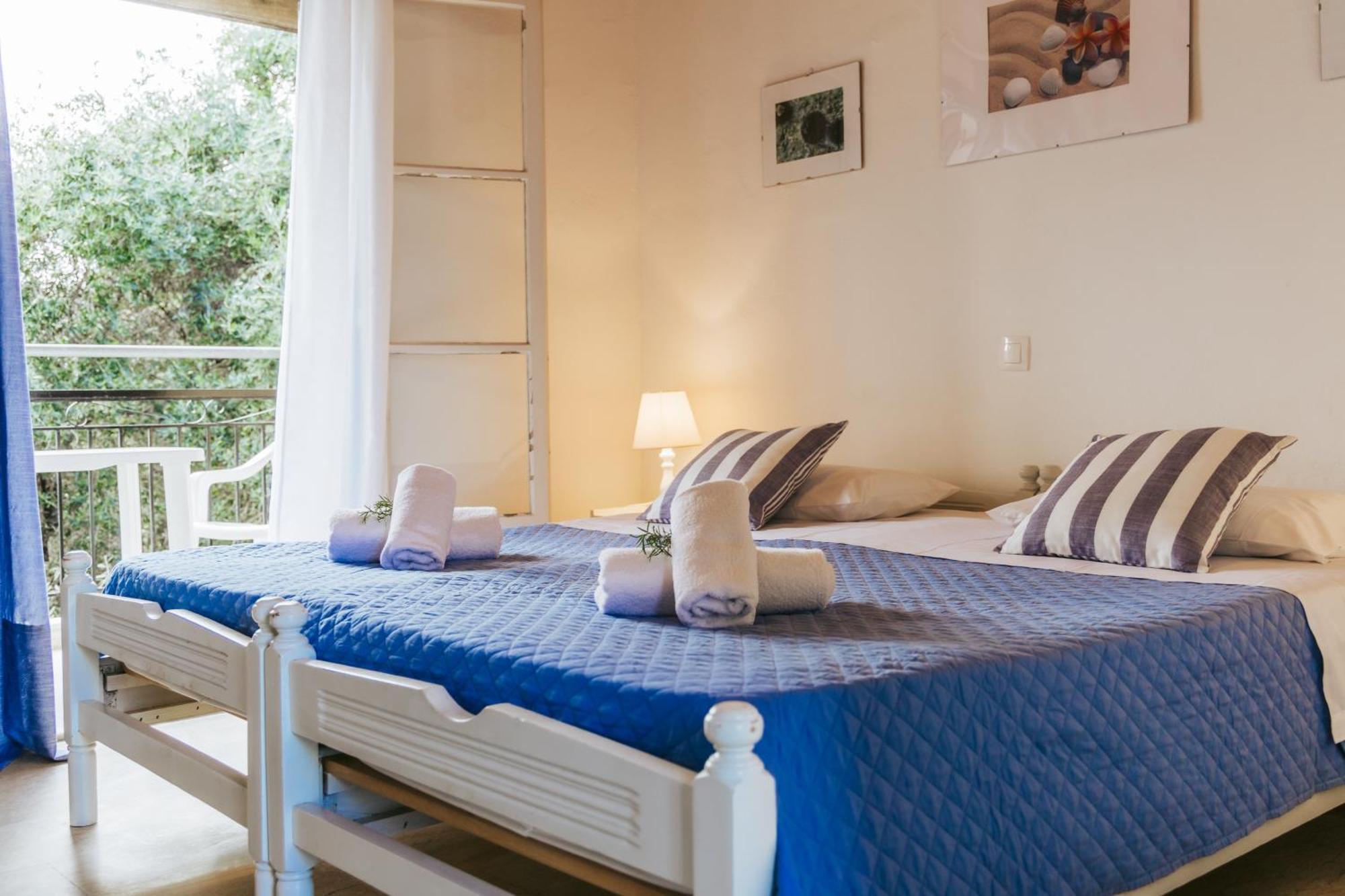 Sunflower Apartments & Studios Kassiopi Exterior photo
