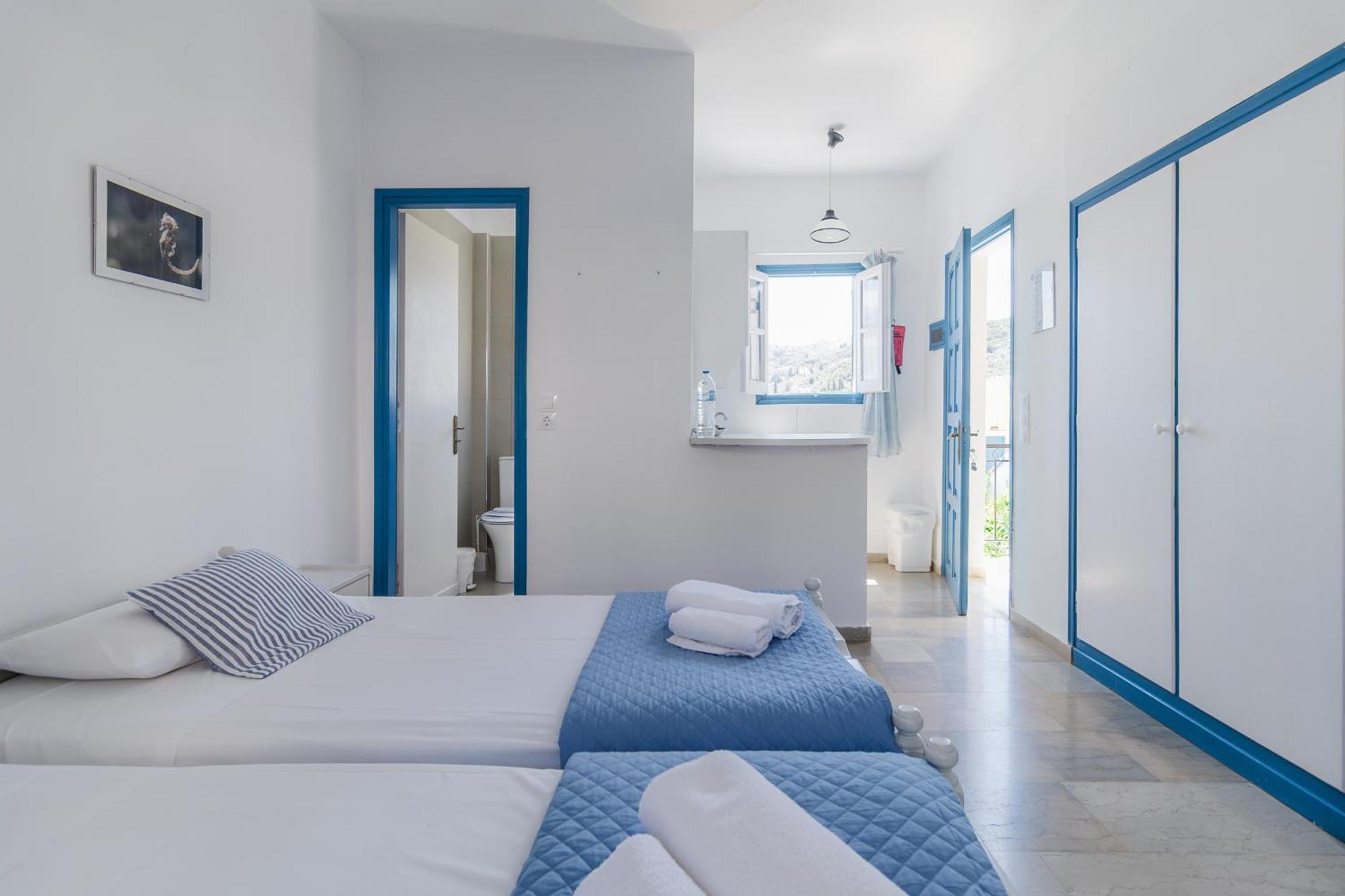 Sunflower Apartments & Studios Kassiopi Exterior photo