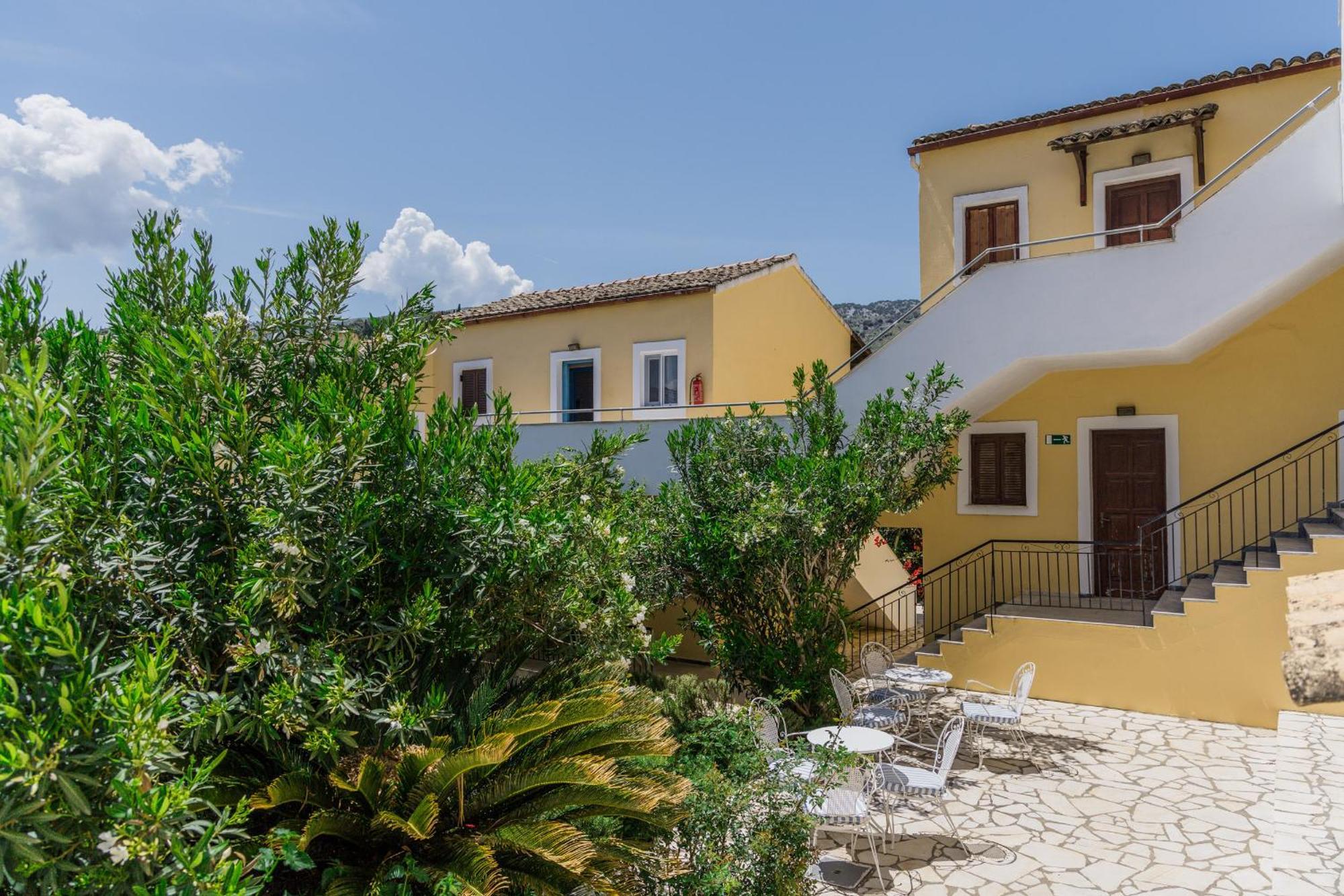 Sunflower Apartments & Studios Kassiopi Exterior photo