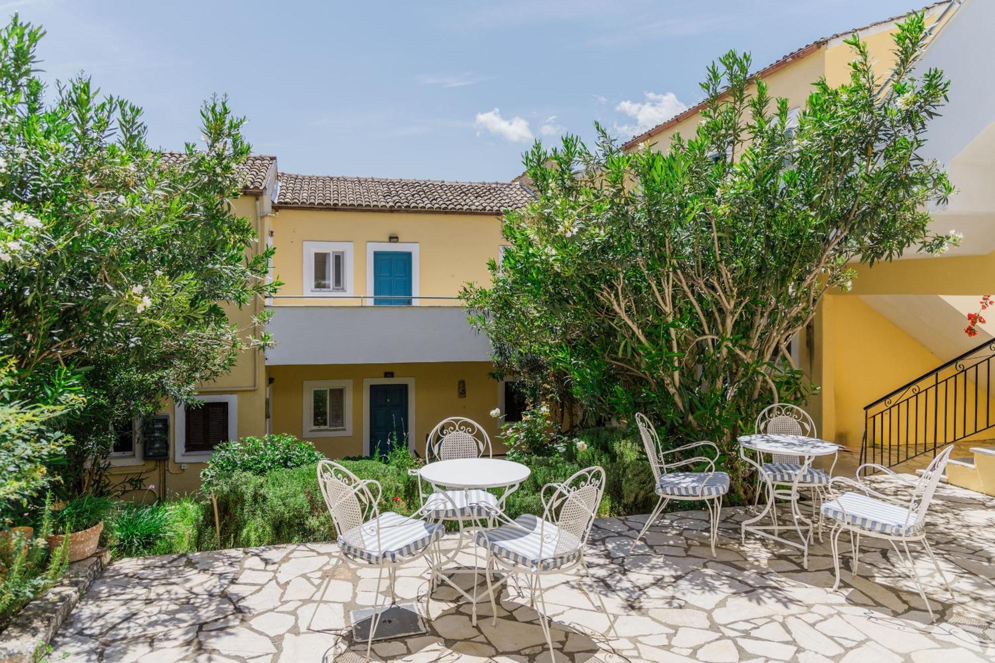 Sunflower Apartments & Studios Kassiopi Exterior photo